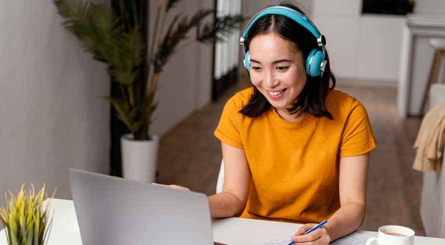 Aprender online é pra já: conhecimento a um clique de distância