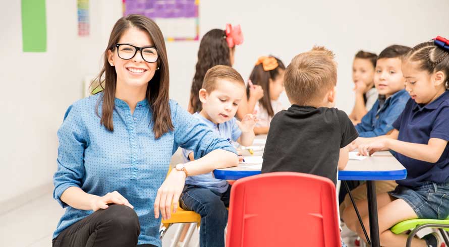Mês do (a) professor (a)! Uma oportunidade imperdível de enaltecer a carreira mais importante da sociedade