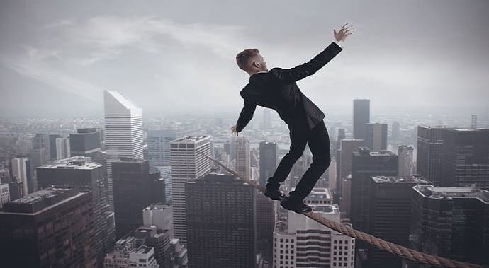 Tempos de crise: qual o futuro da carreira e do mundo do trabalho?